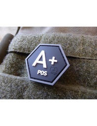 [27852] PARCHE GOMA HEXAGONAL SANGUINEO A+ SWAT